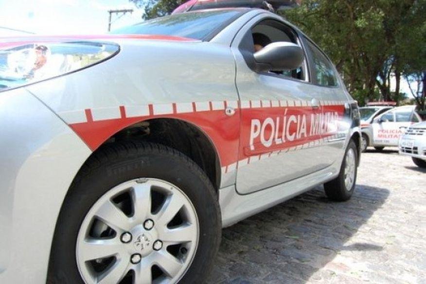 Casal tem carro roubado logo após compra em concessionária em João Pessoa