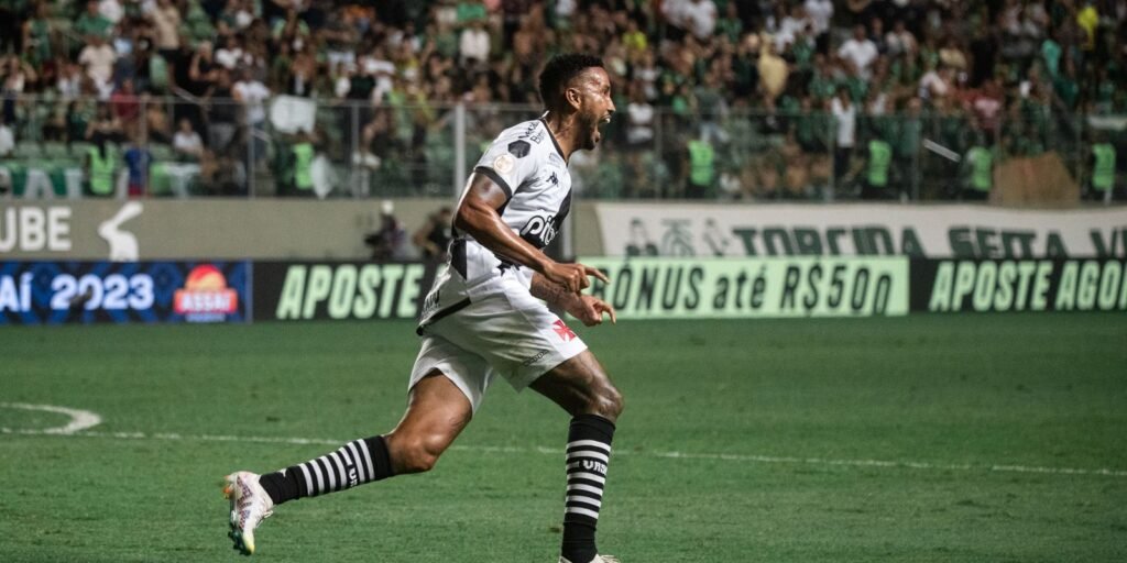 Brasileiro: Vasco derrota América-MG para sair da zona do rebaixamento