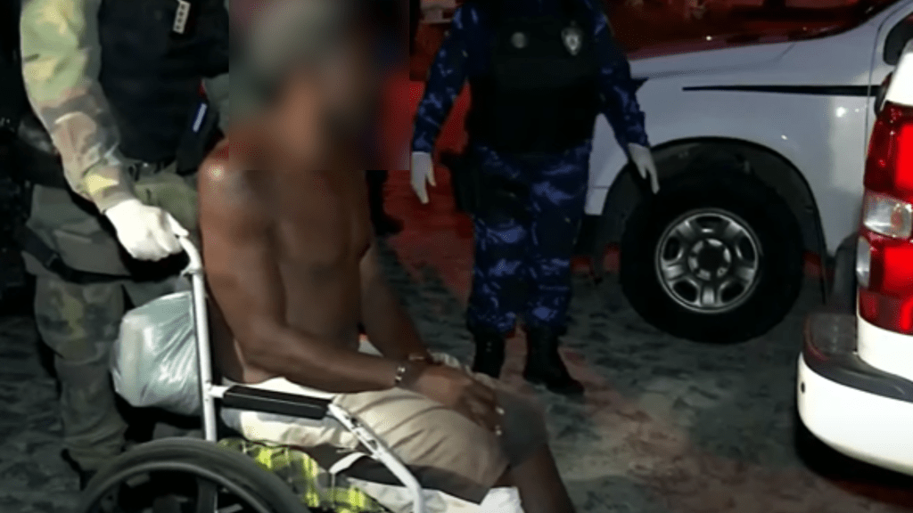 Cadeirante é suspeito de jogar pedra em ambulância e sacar faca para Guarda Municipal na Grande JP