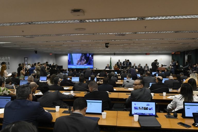 Comissão aprova créditos orçamentários de R$ 1,3 bilhão ao Orçamento deste ano - Notícias