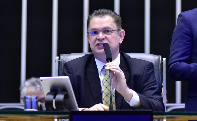 Discussão e votação de propostas. Dep. Sóstenes Cavalcante(PL - RJ)