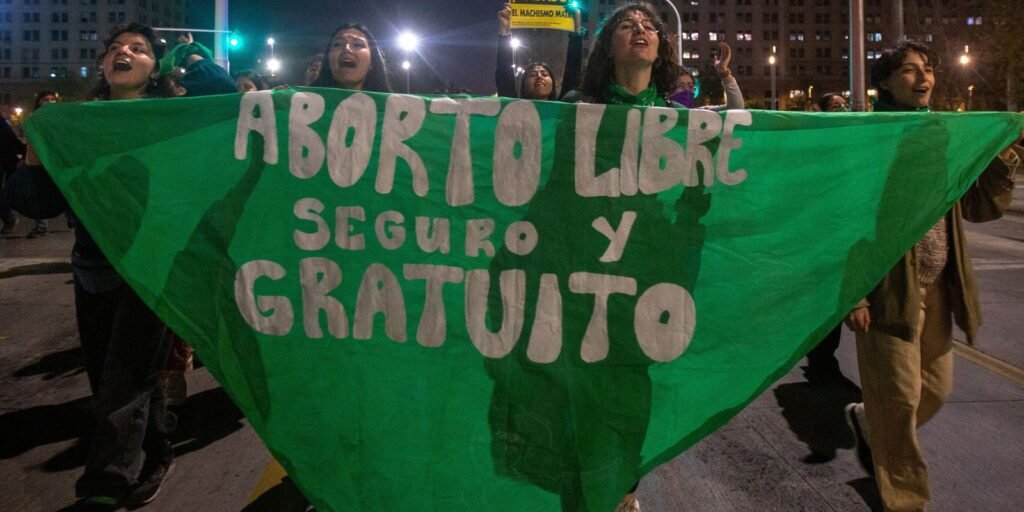 Chilenos mostram desânimo com tentativa de aprovar nova Constituição