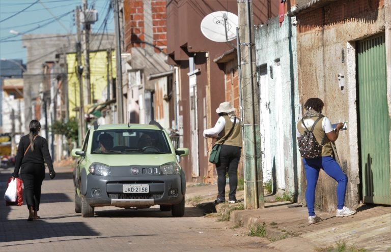 Saúde - campanhas - agentes comunitários de saúde orientações em domicílio periferias favelas (Cidade Estrutural-DF)