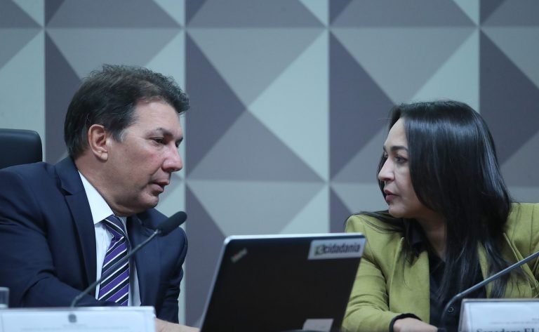 Deliberação do relatório final. Dep. Arthur Oliveira Maia (UNIÃO - BA) e Senadora, Eliziane Gama