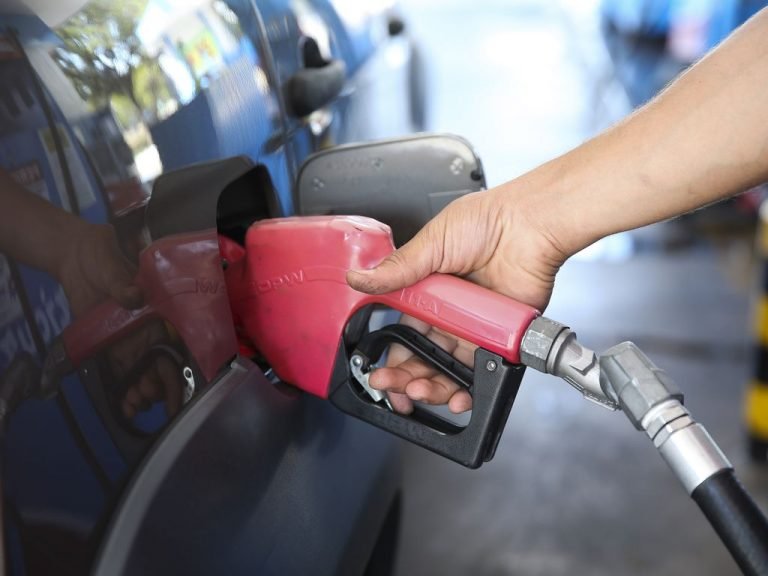 Energia - combustível - posto de gasolina - abastecimento - preço - economia - petróleo