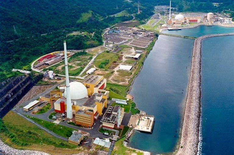 Energia nuclear - usina nuclear - instalações das usinas nucleares em Angra dos Reis, no Rio de Janeiro - material nuclear