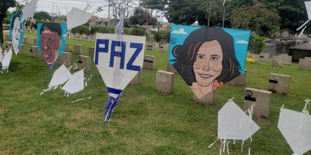 Dia de Finados tem pedidos de paz no Cemitério da Penitência no Rio