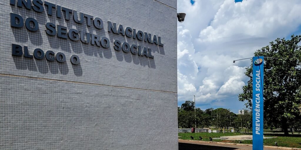 INSS cria central virtual em Libras com experiência piloto em Maceió