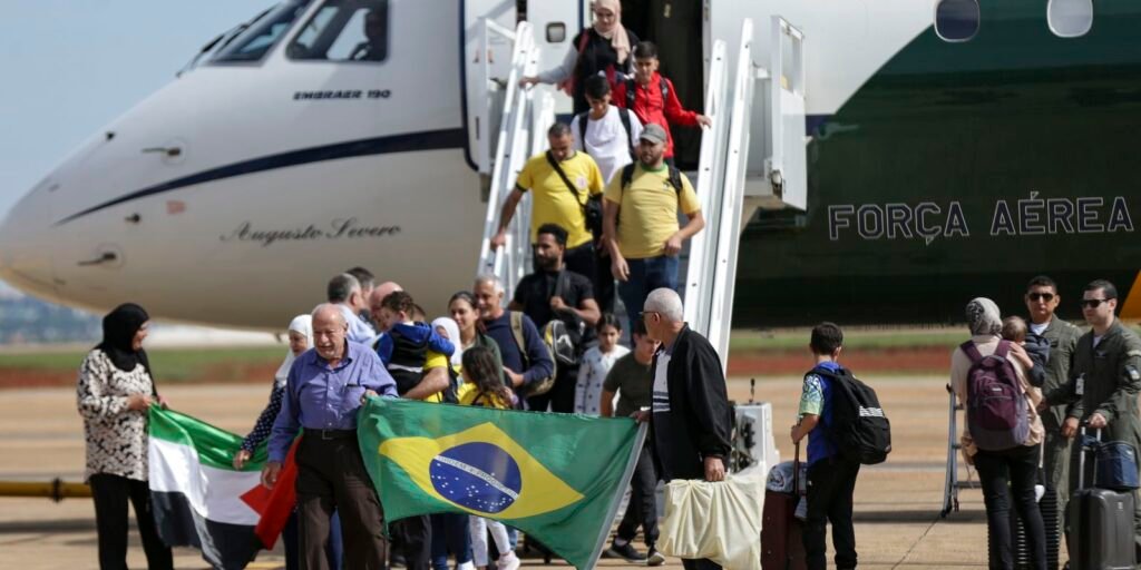 Pela 1ª vez brasileiros que estavam na Cisjordânia são resgatados