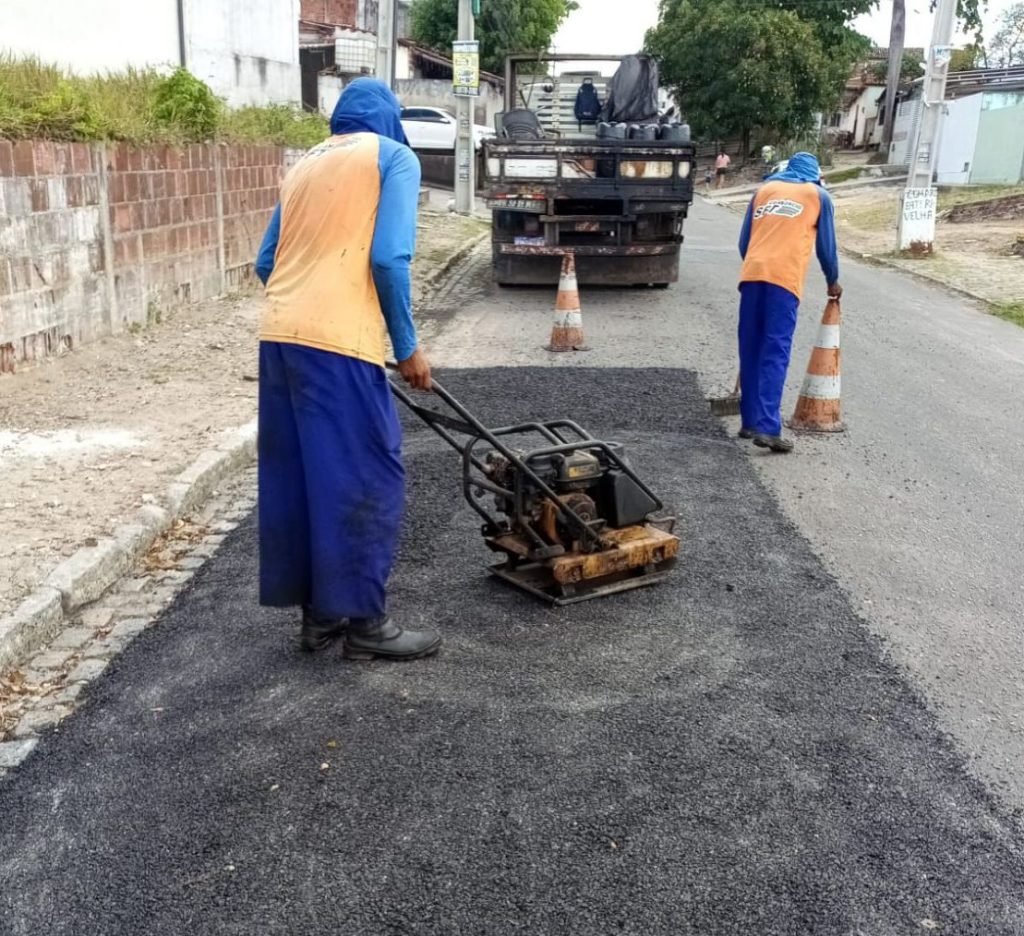 Prefeitura leva serviços da operação tapa-buraco a 33 bairros da Capital