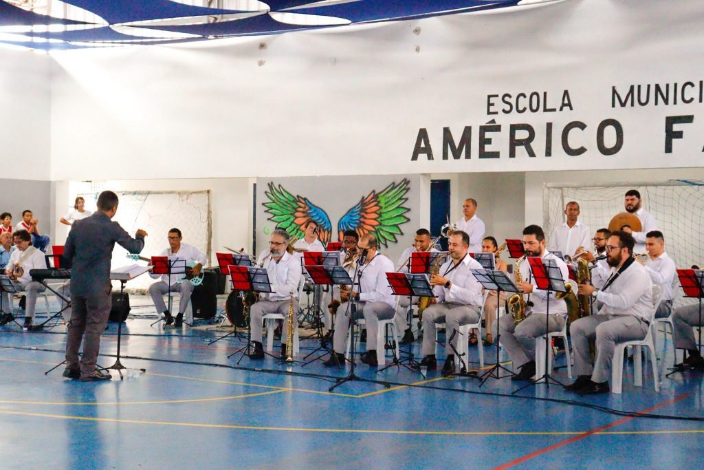 Secretária de Educação de João Pessoa leva música e arte para escolas da rede de ensino