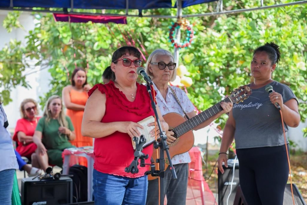 Caps Caminhar celebra o Natal com usuários, familiares e profissionais do serviço