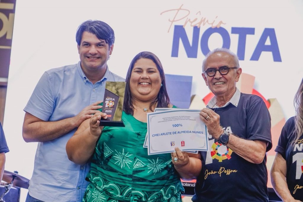 Cícero Lucena e Leo Bezerra exaltam reconhecimento dos profissionais da Educação durante anúncio do prêmio ‘Escola Nota 10’