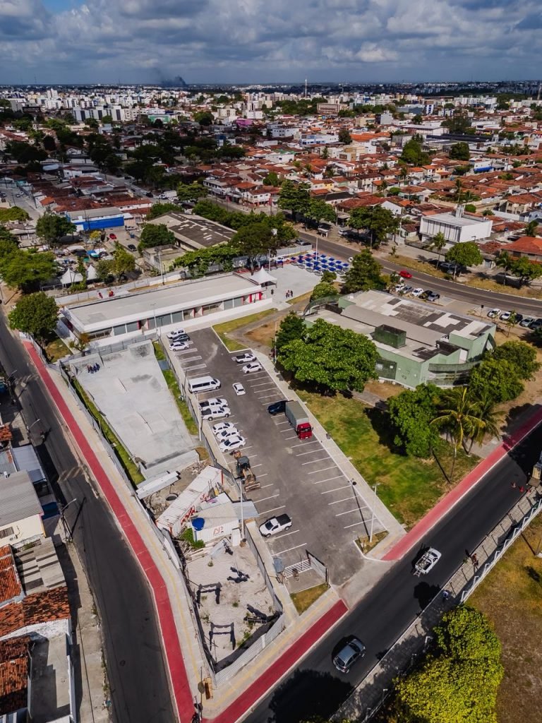 Cícero Lucena entrega primeira etapa do novo Mercado do Valentina e projeta início das obras no Central e em Tambaú