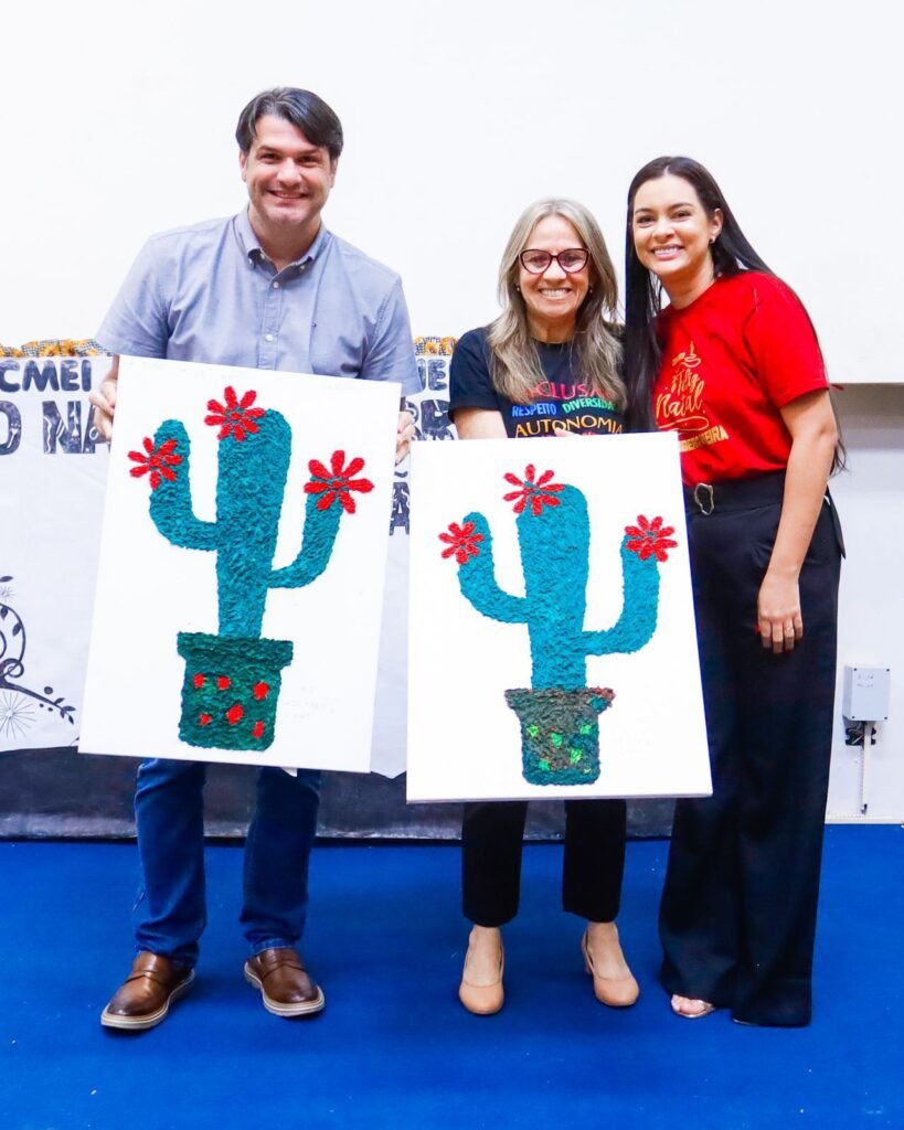 Leo Bezerra prestigia Auto de Natal de alunos da Rede Municipal e elogia trabalho realizado pela educação