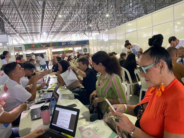 Serviços na saúde e prática de políticas públicas marcam o ano da Coordenadoria LGBT