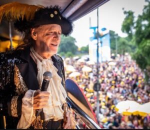 Bloco Muriçocas do Miramar desfila com Alceu Valença, Mestre Fuba, Myra Maya, Juzé, Yuri Carvalho e Capilé