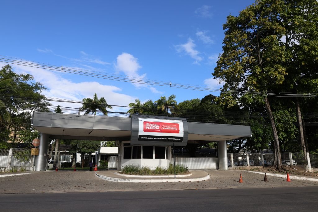 Cícero Lucena assina Medida Provisória e dá desconto de 30% no pagamento do ITBI