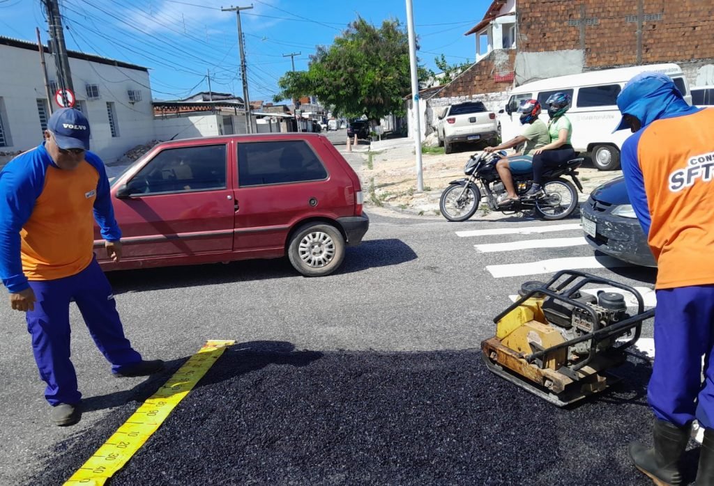 Dezesseis bairros são contemplados com a Operação Tapa-buraco nesta quarta-feira