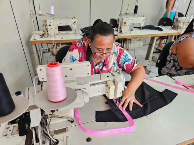 Projeto Espaços Inovativos abre inscrições para cursos gratuitos de Costura e Gastronomia