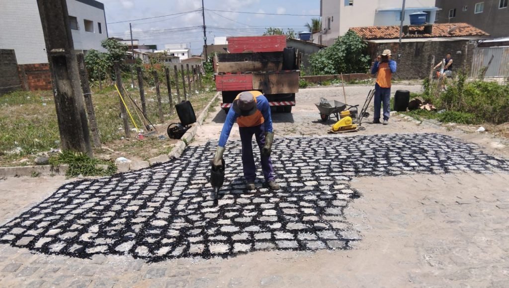 Seinfra inicia semana com serviços de manutenção em 20 bairros de João Pessoa Seinfra inicia semana com serviços de manutenção em 20 bairros de João Pessoa