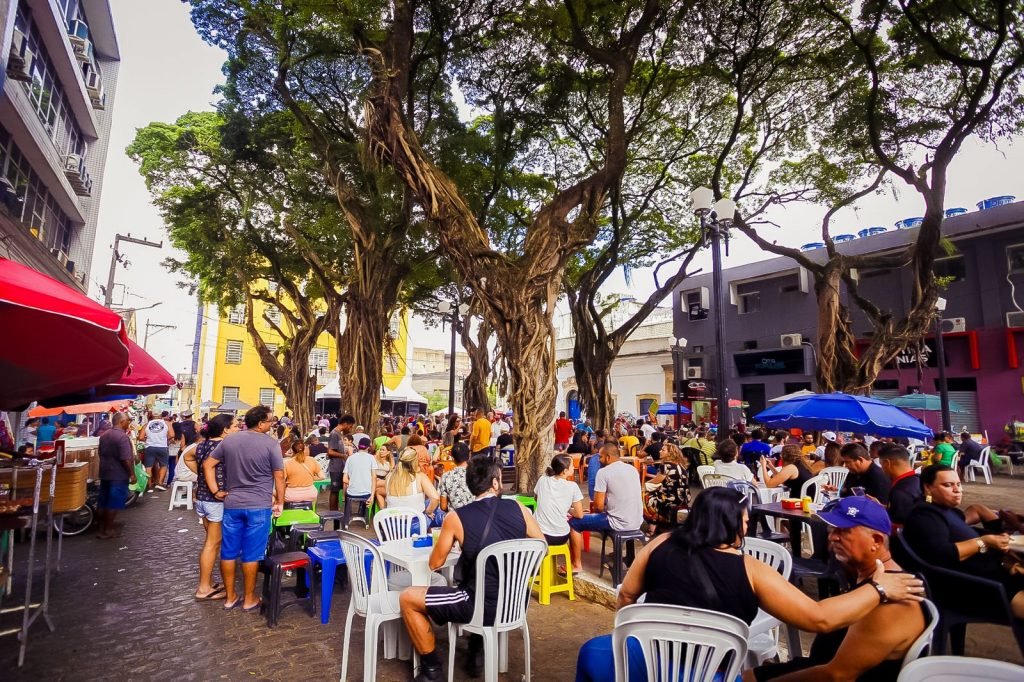 Cantora Ailma Ribeiro é atração do Sabadinho Bom deste final de semana
