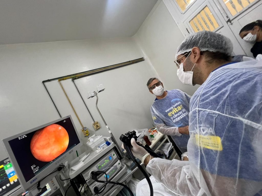 Mutirão de colonoscopia atende 36 pacientes e zera fila de espera da Central de Regulação do Município