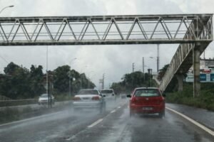 Inmet alerta para chuvas intensas na Paraíba no feriado de Tiradentes