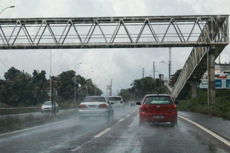 Inmet alerta para chuvas intensas na Paraíba no feriado de Tiradentes