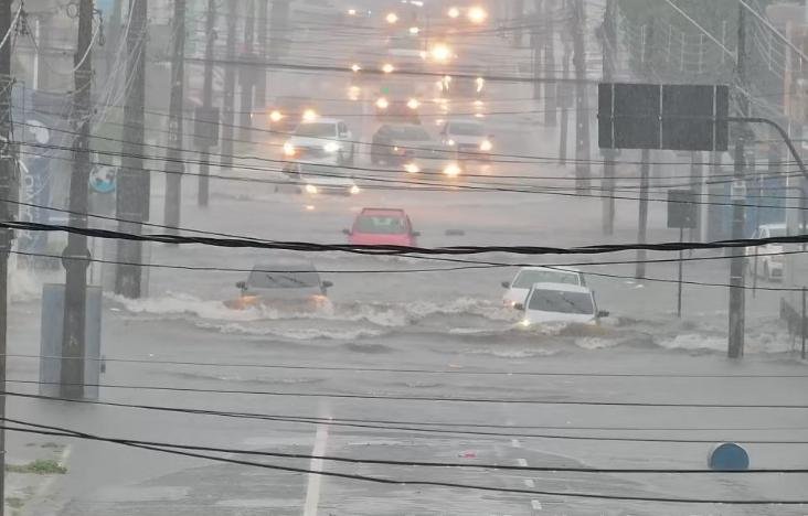 Inmet emite dois alertas de chuvas intensas para toda a Paraíba, nesta terça-feira (14)