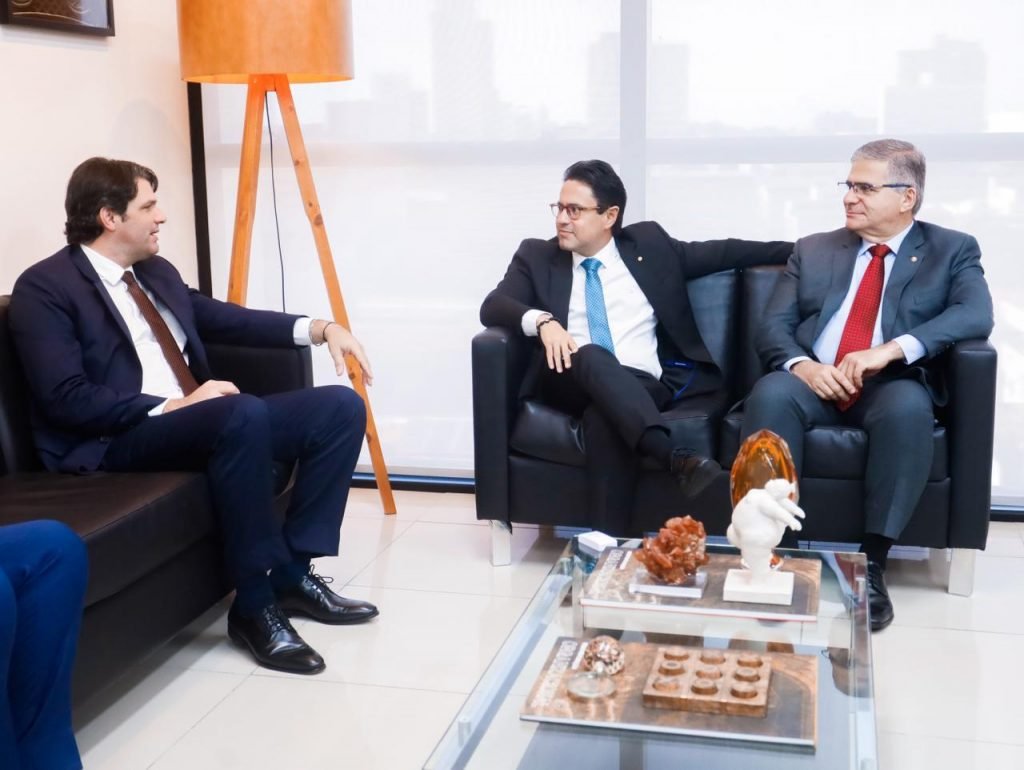 Leo Bezerra fortalece parcerias com Judiciário e destaca ações no Centro e na Orla da Capital