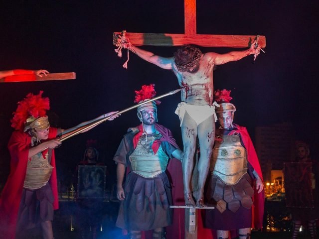 Montagem ‘As Sete Dores de Maria’ ressalta papel da mãe de Jesus