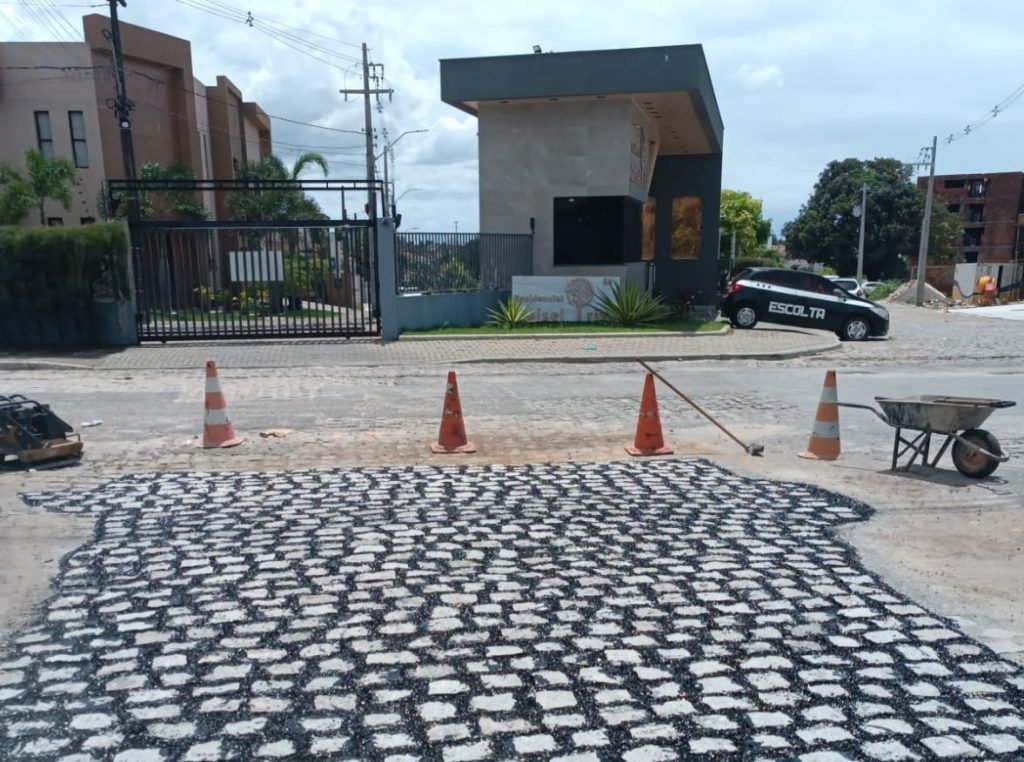 Seinfra finaliza a semana com a operação tapa-buraco em mais de 40 bairros de João Pessoa Seinfra finaliza a semana com a operação tapa-buraco em mais de 40 bairros de João Pessoa