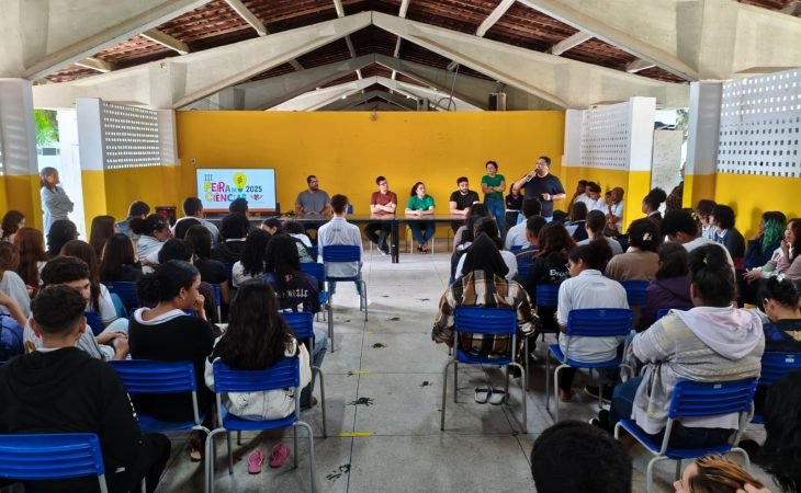 Sintep-PB critica a política de bonificação por desempenho presente nos prêmios ‘Professor e Escola Nota 1000’