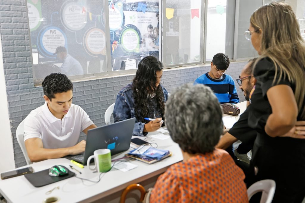Empreendedores da Capital se inscrevem no ‘Eu Posso’ para abertura ou reestruturação de negócios Empreendedores da Capital se inscrevem no ‘Eu Posso’ para abertura ou reestruturação de negócios