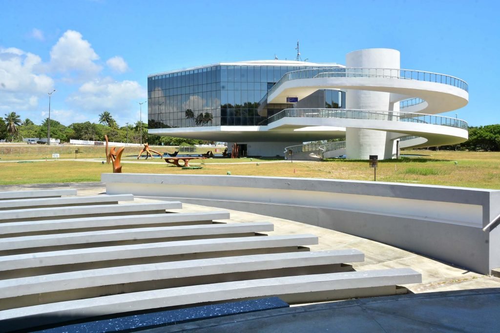 Mostra de Artesanato Permanente na Estação Cabo Branco fortalece a economia criativa