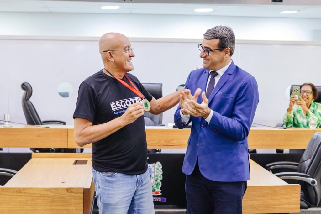 Comenda Verde homenageia Marco Túlio Gusmão por atuação em defesa do meioambiente na Paraíba