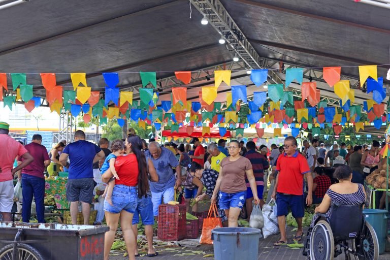Festival do Milho da Cecaf termina com 780 mil espigas comercializadas e supera vendas do ano passado   