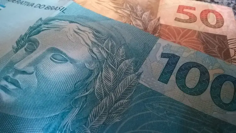 Governo da Paraíba paga primeira parcela do 13º salário de servidores nesta quarta-feira Governo da Paraíba paga primeira parcela do 13º salário de servidores nesta quarta-feira