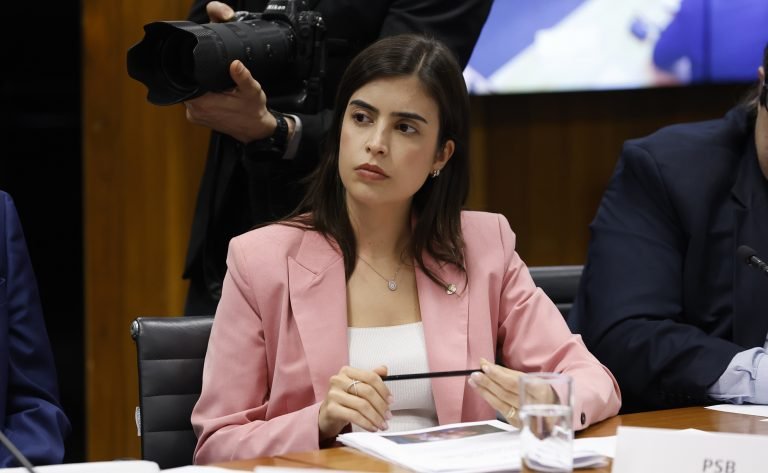 Projeto retira gastos com infraestrutura escolar do teto de despesas