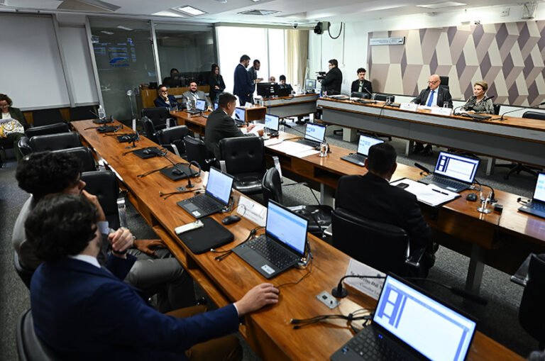 Aposentadoria no exterior: comissão aprova nova regra para países da CPLP