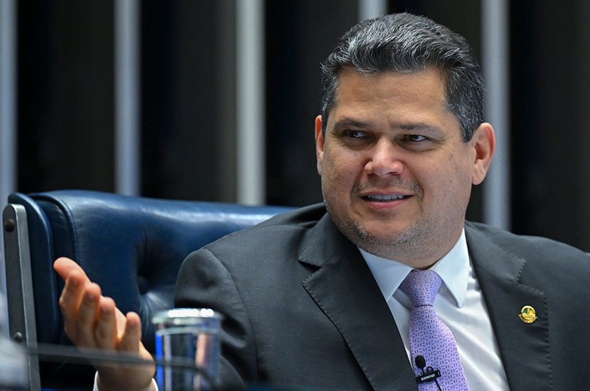 Davi comemora identificação de petróleo na Margem Equatorial
