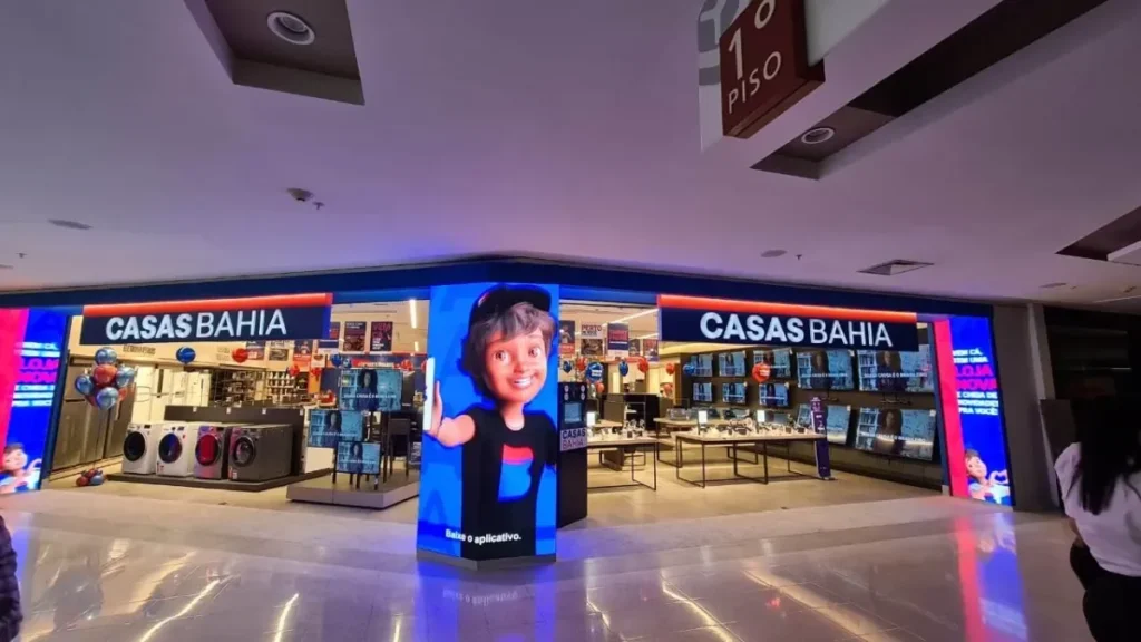 CEO da Casas Bahia detalha estratégia de reestruturação e alerta sobre crédito ao consumidor