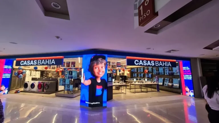 CEO da Casas Bahia detalha estratégia de reestruturação e alerta sobre crédito ao consumidor