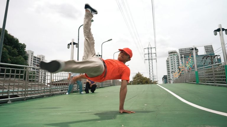 Comissão aprova proposta de adoção de hip hop nas escolas públicas