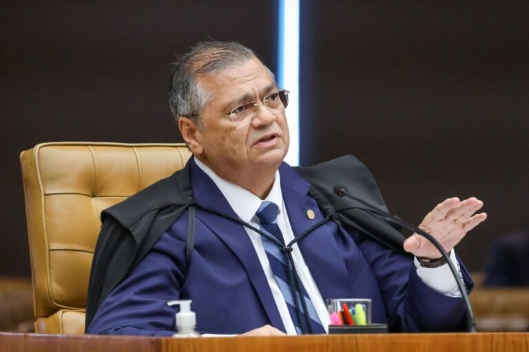 Dino detalha debate sobre emendas de relator e controle de gastos públicos