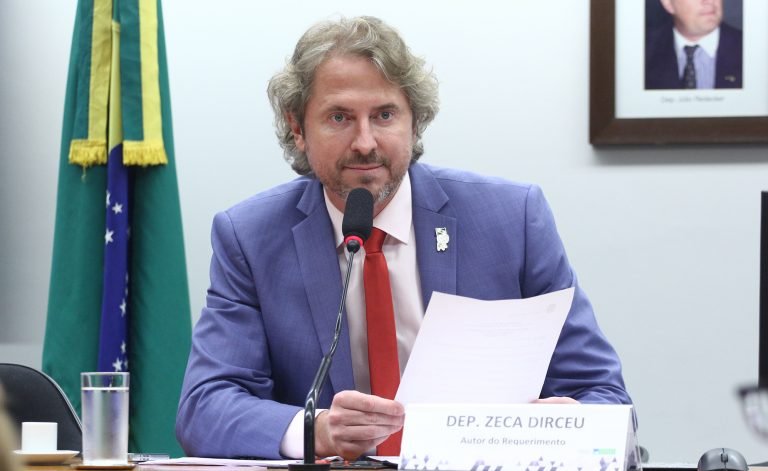 Deputado sugere que Câmara avalie propostas sobre educação a distância que estão
em tramitação