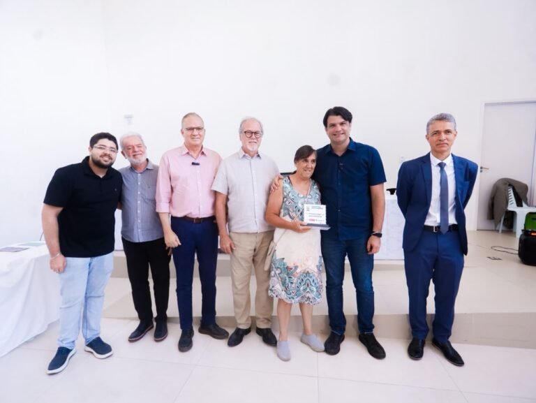 Leo Bezerra premia Projetos Inovadores e destaca uso da tecnologia para melhorar a qualidade de vida da população