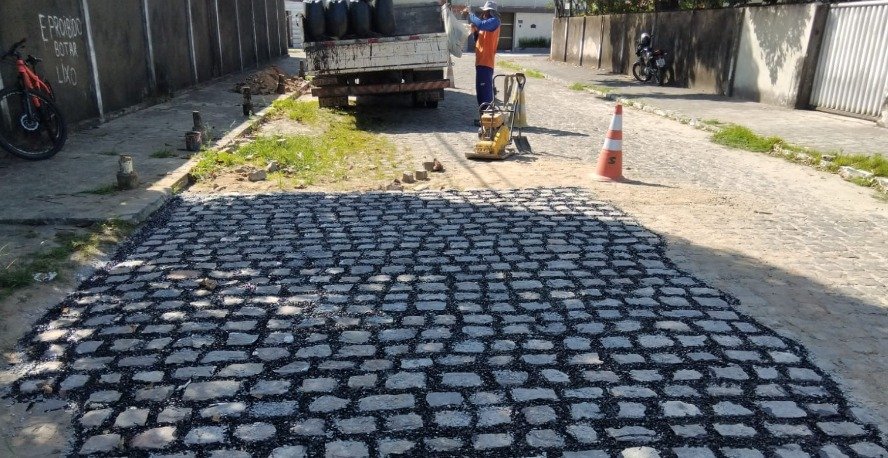 Seinfra conclui a semana com serviços da operação tapa-buraco em 29 bairros de João Pessoa