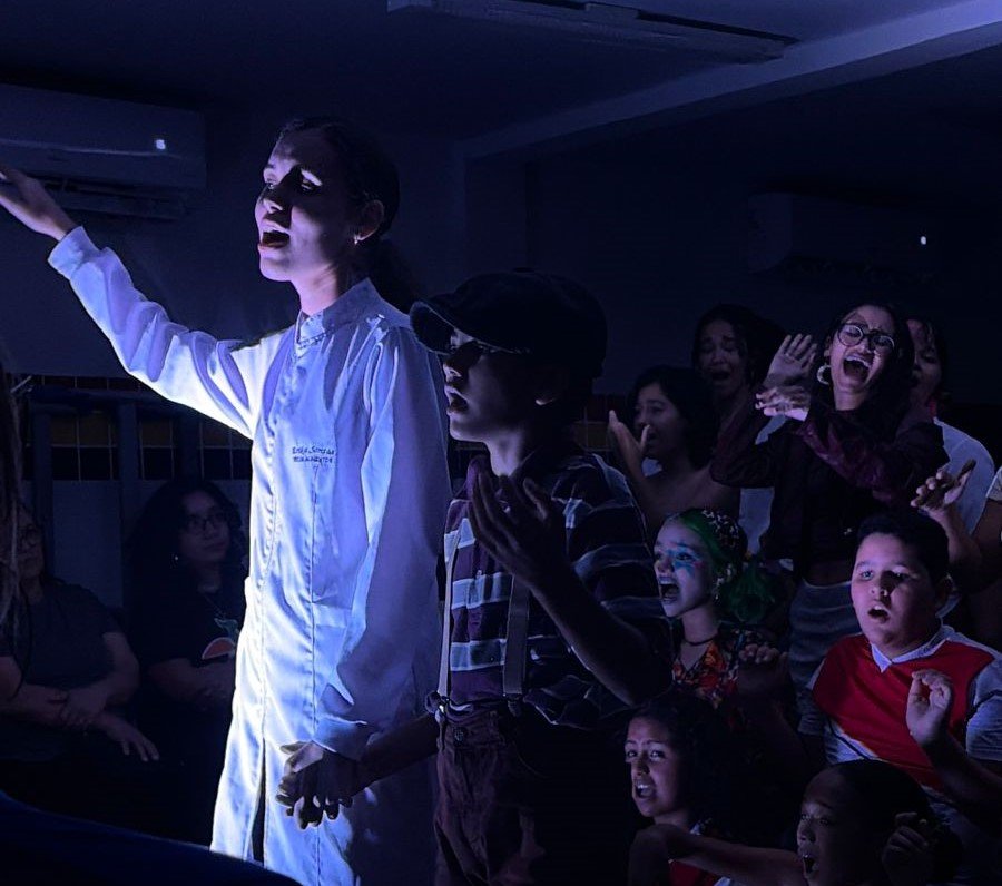 Teatro Kairós da Sedec leva potência das periferias ao palco da Usina Cultural Energisa com espetáculo ‘Silva’